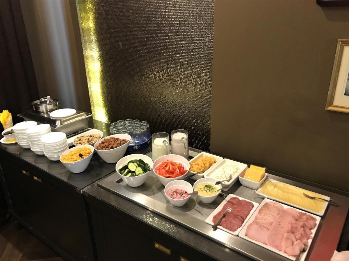Hotell Wesenbergh Rakvere Buitenkant foto