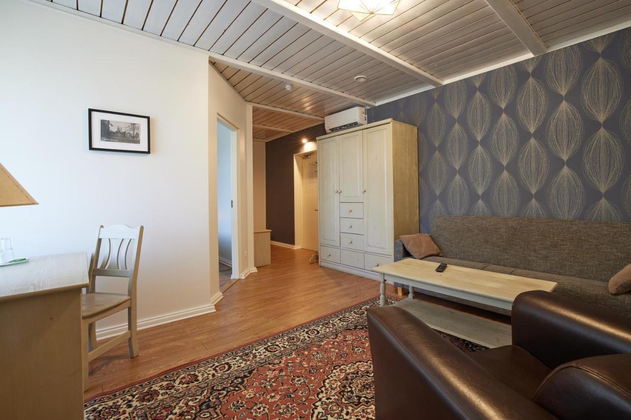 Hotell Wesenbergh Rakvere Buitenkant foto
