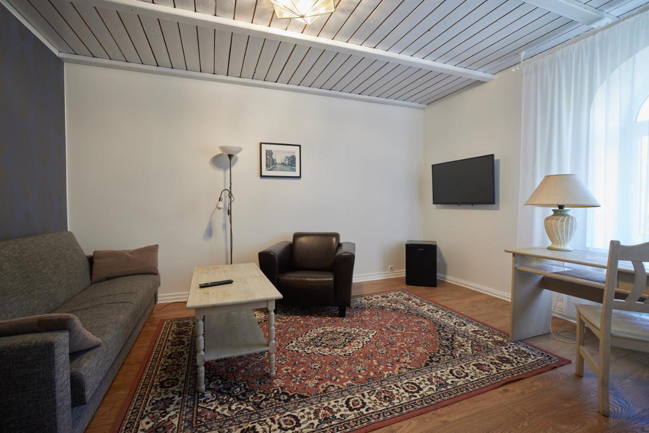 Hotell Wesenbergh Rakvere Buitenkant foto