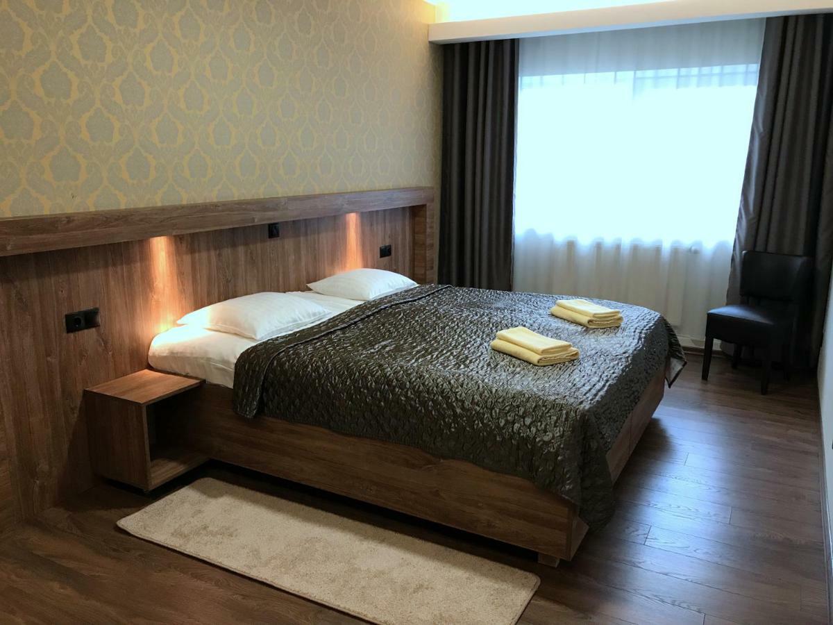 Hotell Wesenbergh Rakvere Buitenkant foto