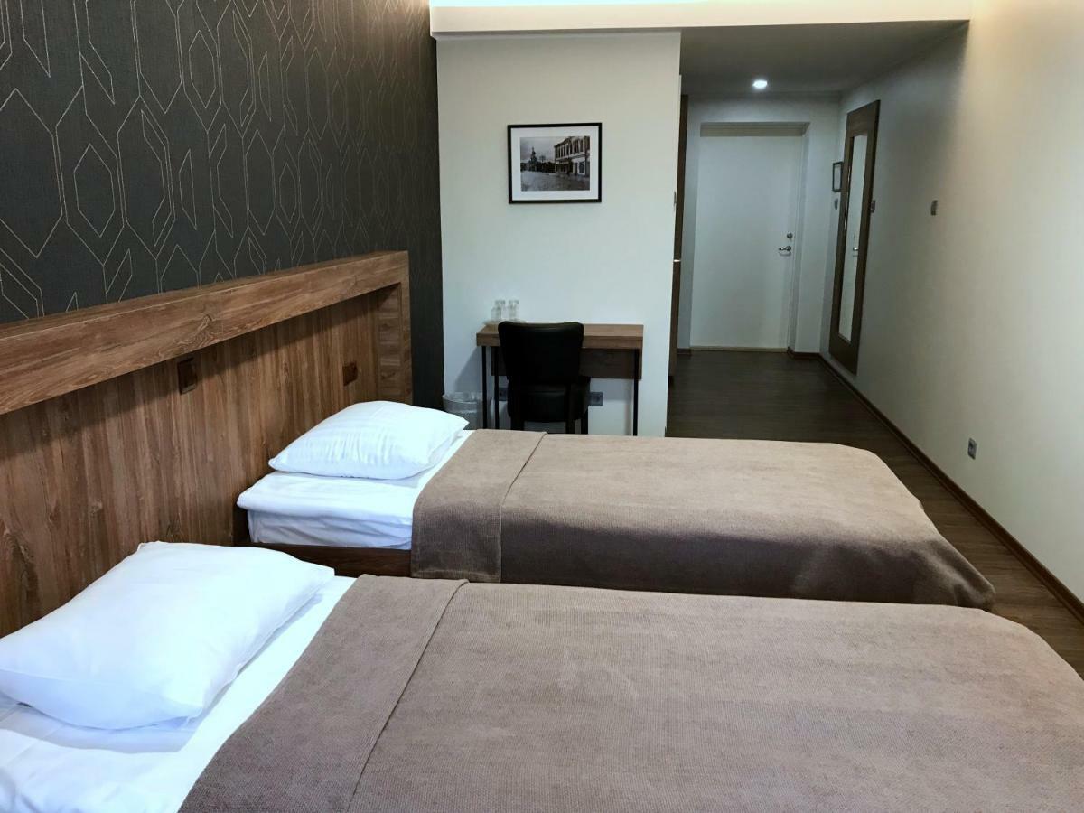 Hotell Wesenbergh Rakvere Buitenkant foto