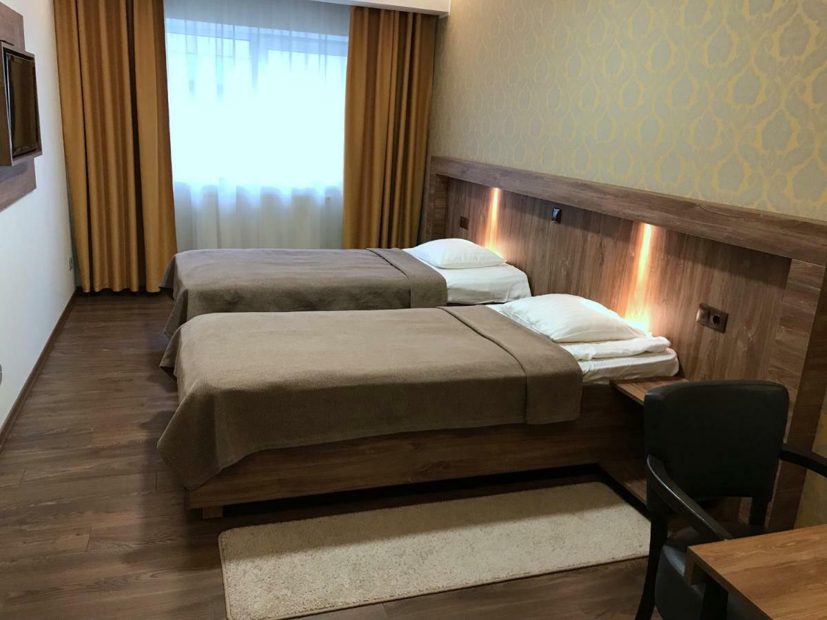 Hotell Wesenbergh Rakvere Buitenkant foto